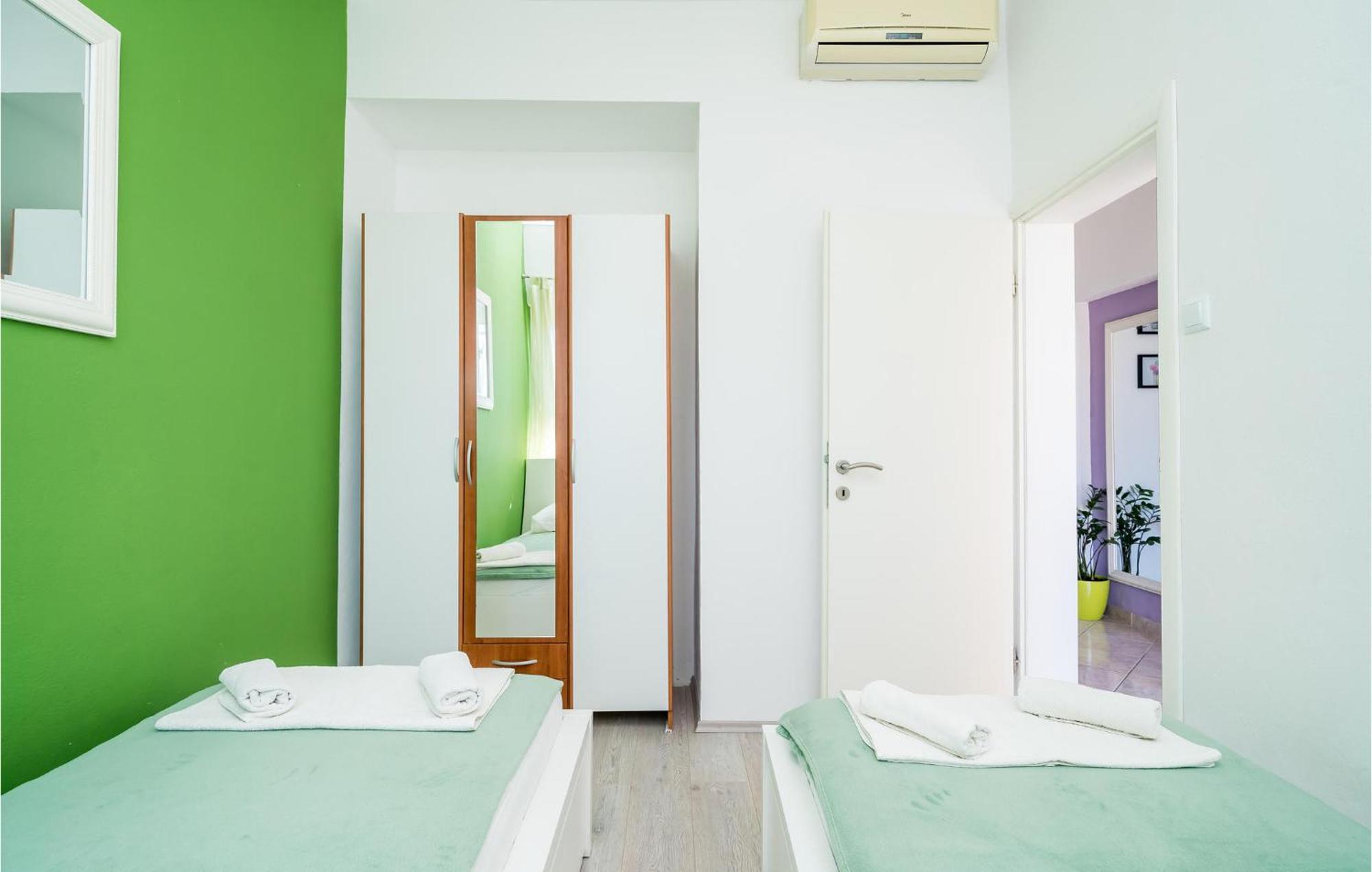 Cozy Apartment In Zaton Veliki With Kitchen Bagian luar foto